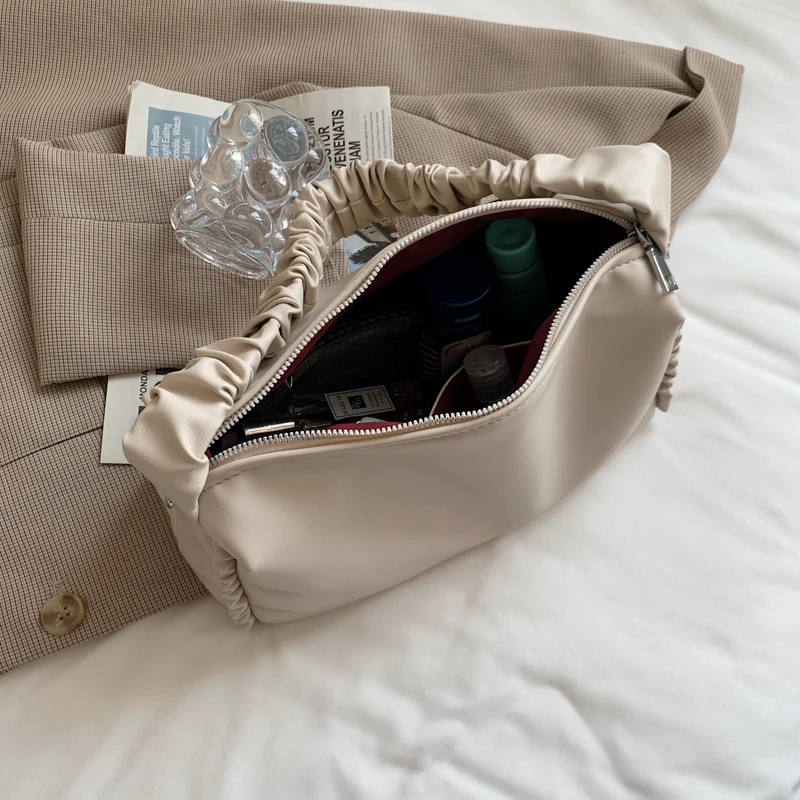 Women Simple Square Underarm Bags Trending Designer Tote Messenger Bag Lady Luxury Soft Leather Handbags Wild Chic Shoulder Bags
Women Simple Square Underarm Bags Trending Designer Tote Messenger Bag Lady Luxury Soft Leather Handbags Wild Chic Shoulder Bags