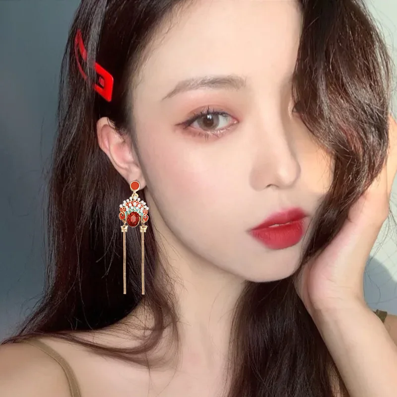 S925 Silvers Needle Chinese Style Retro Long Peking Opera Facial Makeup Dangle Earring Female Tassel Jewellery Exquisite
S925 Silvers Needle Chinese Style Retro Long Peking Opera Facial Makeup Dangle Earring Female Tassel Jewellery Exquisite