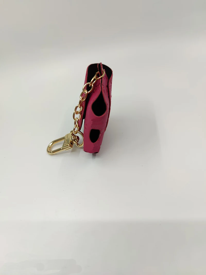 L Luxury Brand High-quality leather Golden metal pendant 10 colors For AirPods Pro Airpods 2 airPods 3 Cover Phone Accessory Bag
L Luxury Brand High-quality leather Golden metal pendant 10 colors For AirPods Pro Airpods 2 airPods 3 Cover Phone Accessory Bag