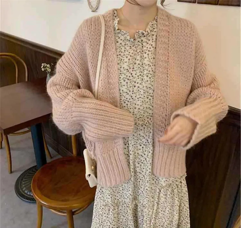 Sweater coat women 2020 Mohair autumn winter new Korean loose knit cardigan solid color versatile top
Sweater coat women 2020 Mohair autumn winter new Korean loose knit cardigan solid color versatile top