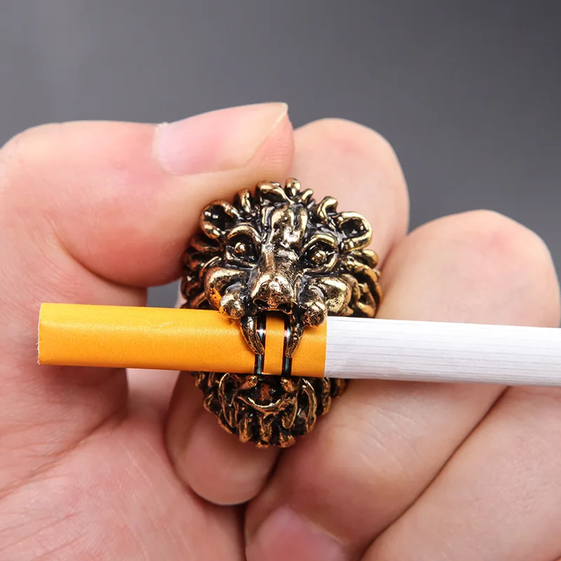 Fashion Moden Lion pattern Smoking Accessories Ring Smoke Holder For Men Protect Finger
Fashion Moden Lion pattern Smoking Accessories Ring Smoke Holder For Men Protect Finger