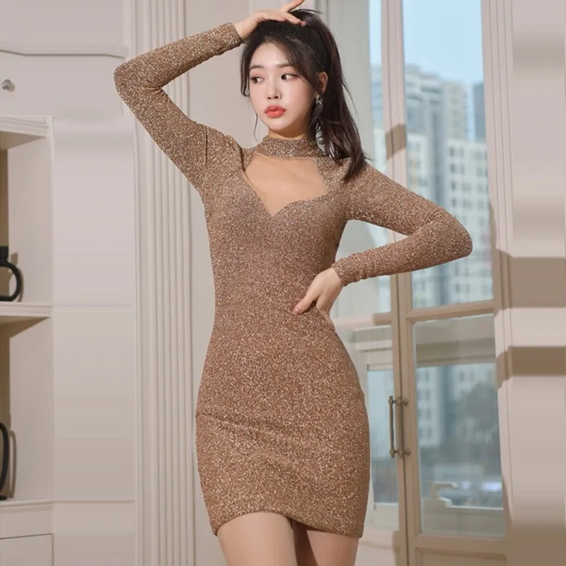 2022 spring new Korean ladies temperament knit stitching mesh gauze bag hip sexy dress 
2022 spring new Korean ladies temperament knit stitching mesh gauze bag hip sexy dress