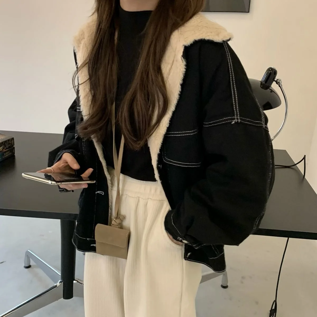Lapel Cowboy Women Coat Loose Korean Casual Work Clothes 2021 Autumn And Winter Cotton Padded Women's Clothes
Lapel Cowboy Women Coat Loose Korean Casual Work Clothes 2021 Autumn And Winter Cotton Padded Women's Clothes