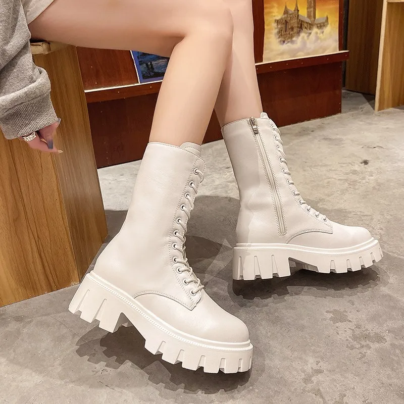 2021 Autumn/winter New Women's Barrel Martin Boots Fashion Platform Women's Boots Joker Sponge Cake Bottom.
2021 Autumn/winter New Women's Barrel Martin Boots Fashion Platform Women's Boots Joker Sponge Cake Bottom.