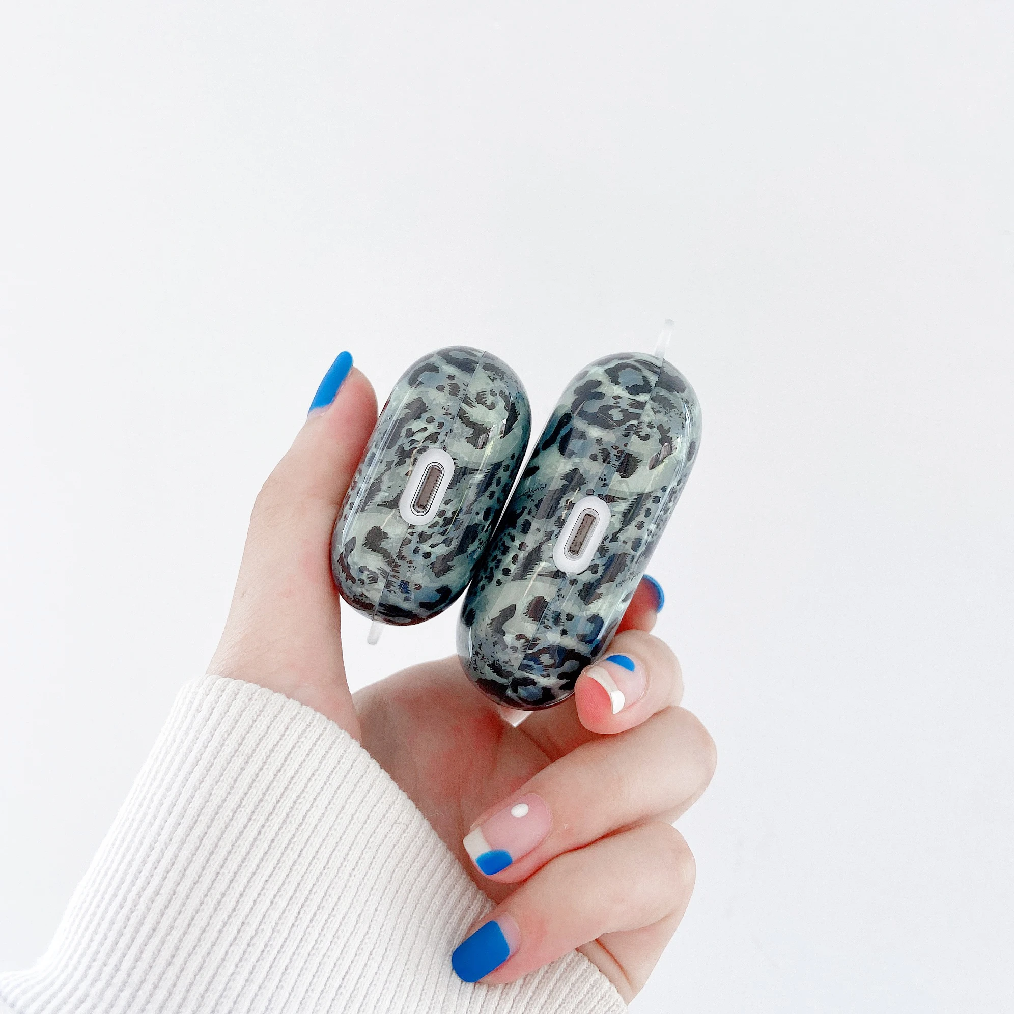 Shockproof Earphone Cover Accessories For Apple Airpods Case Soft TPU IMD Green Leopard Pattern For Airpods 1 2 Pro Case
Shockproof Earphone Cover Accessories For Apple Airpods Case Soft TPU IMD Green Leopard Pattern For Airpods 1 2 Pro Case