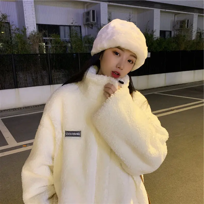 New Lambswool Stand-up Collar Women's Jacket Cardigan Pure White Coats Winter Clothes Women 2021 Korean Loose Plush Sweater
New Lambswool Stand-up Collar Women's Jacket Cardigan Pure White Coats Winter Clothes Women 2021 Korean Loose Plush Sweater