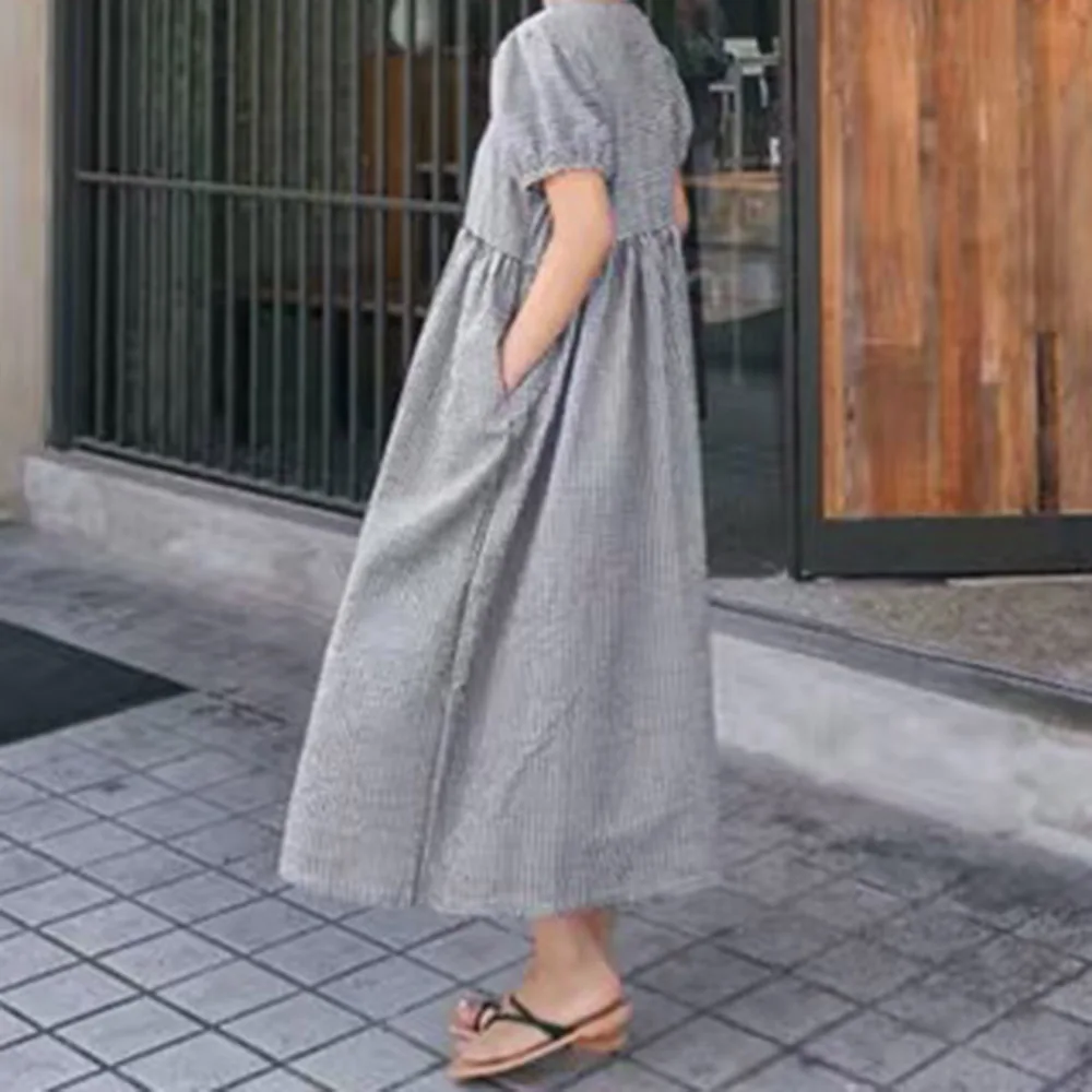 Dress Summer New Casual Short-sleeved Plaid Dress Female Korean Loose And Thin Mid-length High Waist Over-the-knee Doll Shirt
Dress Summer New Casual Short-sleeved Plaid Dress Female Korean Loose And Thin Mid-length High Waist Over-the-knee Doll Shirt