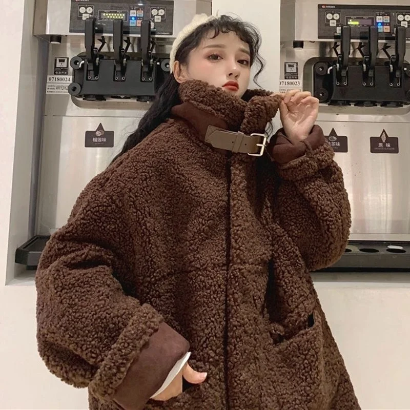 Thick plush jacket for women 2021 autumn winter Korean loose lamb fur one-piece stand-up collar coffee warm cotton padded jacket
Thick plush jacket for women 2021 autumn winter Korean loose lamb fur one-piece stand-up collar coffee warm cotton padded jacket