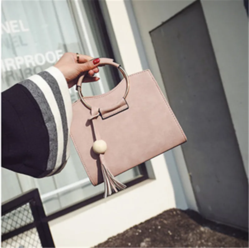 Women PU Leather Elegant Tote Handbag Shoulder Bag Lady Tassel Solid Crossbody Bag Purse
Women PU Leather Elegant Tote Handbag Shoulder Bag Lady Tassel Solid Crossbody Bag Purse
