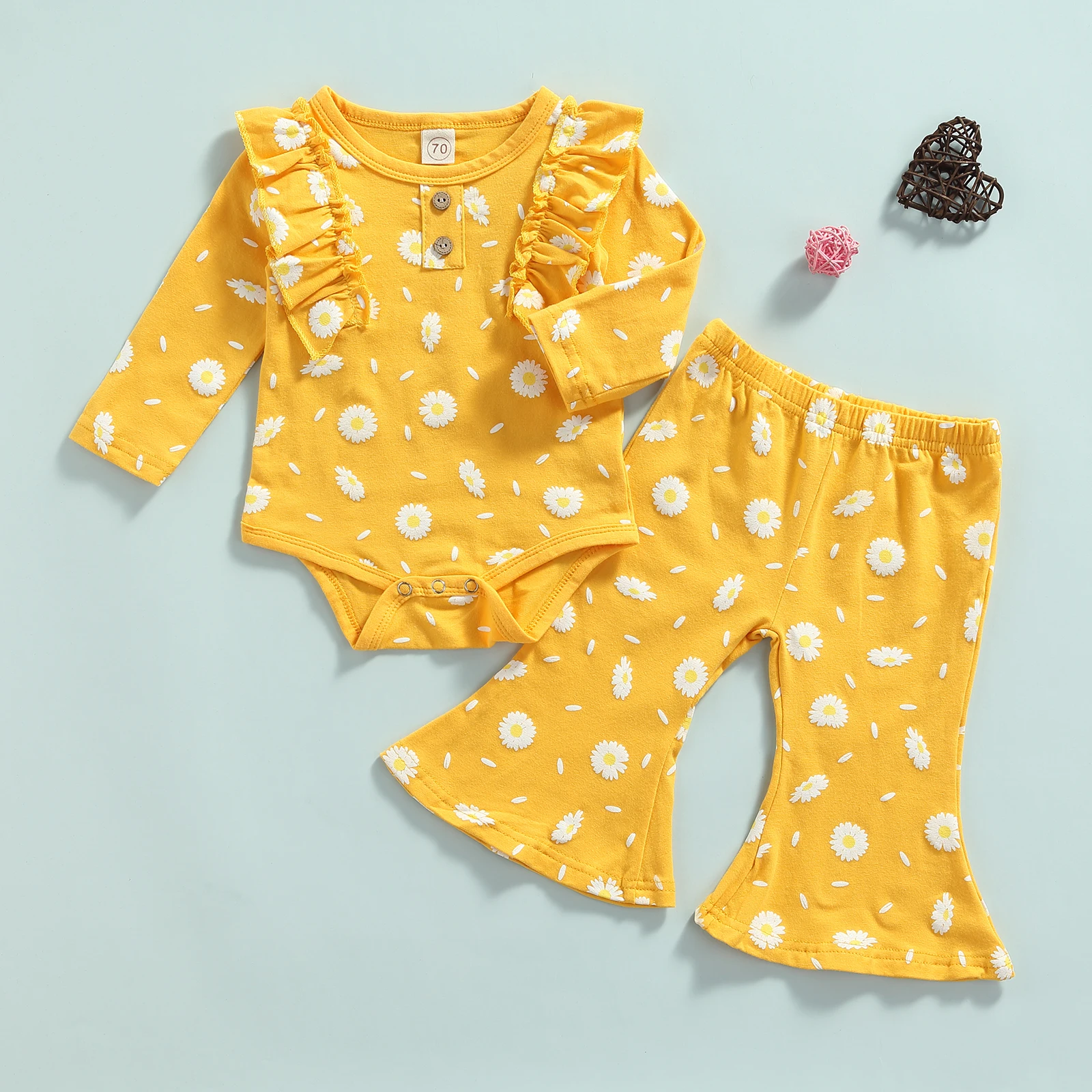 Одежда для маленьких девочек, комплект из двух предметов, комбинезон с длинным рукавом и расклешенные брюки с цветочным принтом для девочек...
Одежда для маленьких девочек, комплект из двух предметов, комбинезон с длинным рукавом и расклешенные брюки с цветочным принтом для девочек...