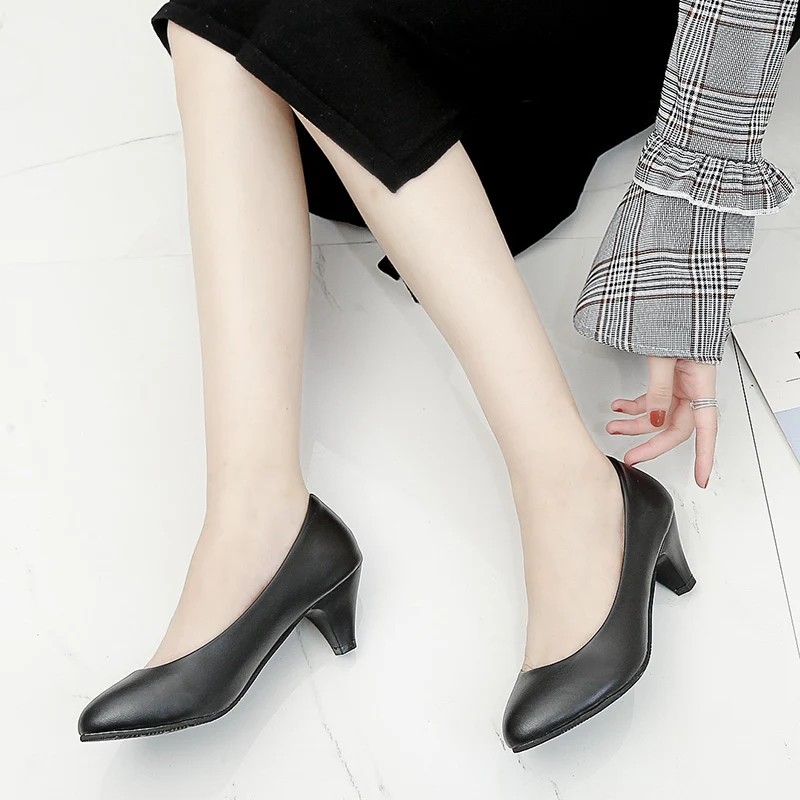 2020 New Fashion Women Black Single Shoes Spring Version of The Pointed Lady Sexy High Heels with Thick Wild Shoes U14-60
2020 New Fashion Women Black Single Shoes Spring Version of The Pointed Lady Sexy High Heels with Thick Wild Shoes U14-60
