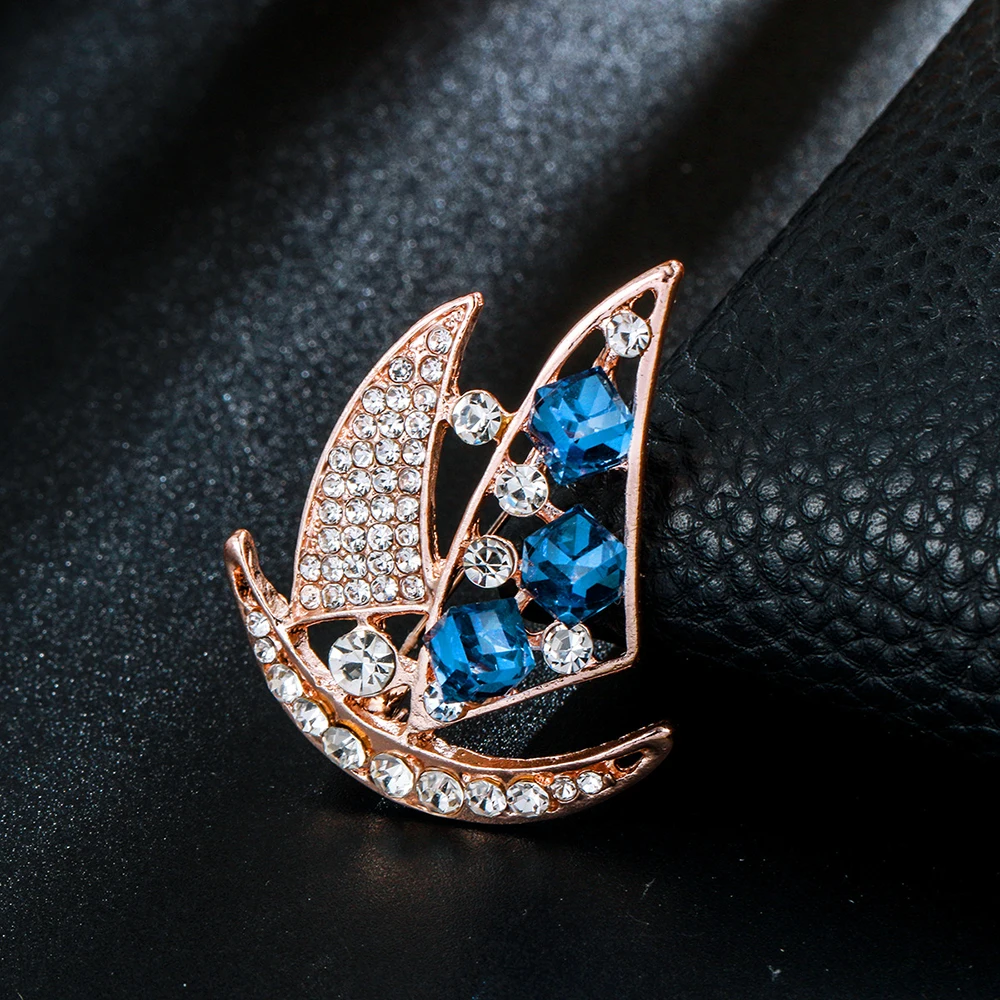 Bule Enamel Sailboat Brooches Women Trendy Alloy New Design Boat Brooch Pin For Women Men Hats Scarf Buckle Metal Badges 2021
Bule Enamel Sailboat Brooches Women Trendy Alloy New Design Boat Brooch Pin For Women Men Hats Scarf Buckle Metal Badges 2021