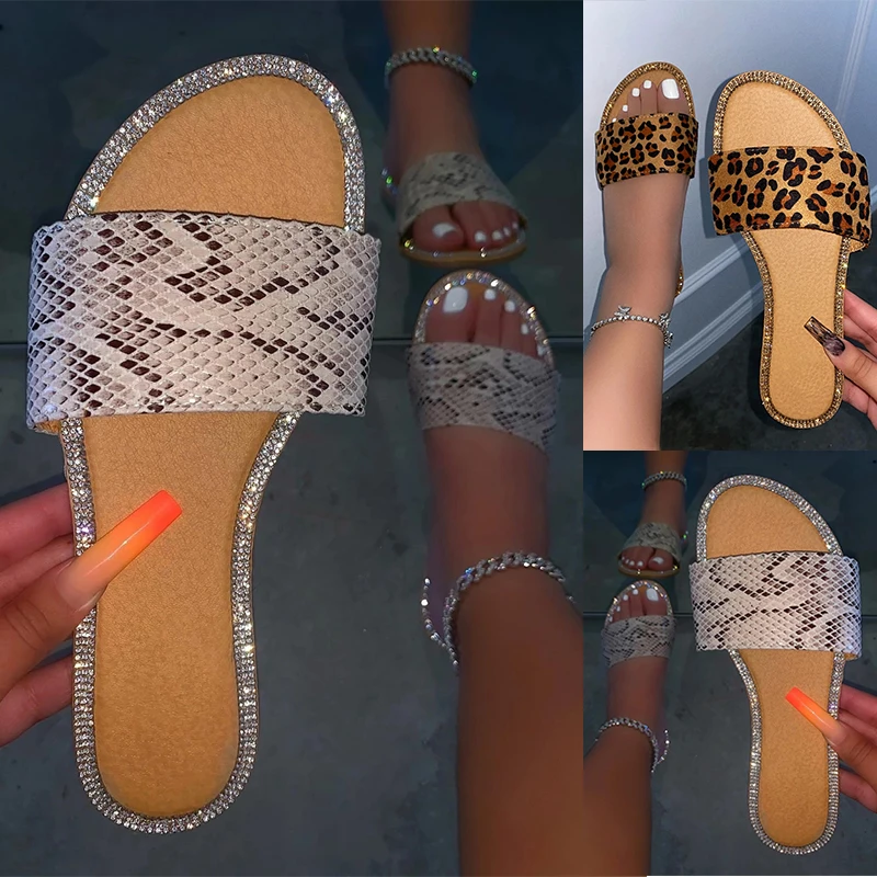 2021 Summer Sandals Women Leopard Rhinestone Flat Sandals Ladies Slippers Shoes Female Round Toe Luxury Bling Sandalias Mujer
2021 Summer Sandals Women Leopard Rhinestone Flat Sandals Ladies Slippers Shoes Female Round Toe Luxury Bling Sandalias Mujer