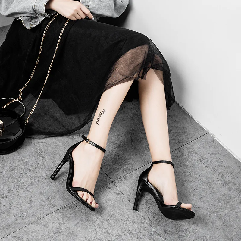 High heeled shoes female thin heel sexy Summer Black dress sandals female summer 2020 new style 12cm
High heeled shoes female thin heel sexy Summer Black dress sandals female summer 2020 new style 12cm
