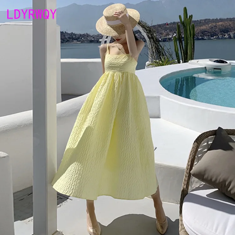 LDYRWQY 2021 new summer Korean version beach one-word collar sling fashion pure color sexy slim temperament dress
LDYRWQY 2021 new summer Korean version beach one-word collar sling fashion pure color sexy slim temperament dress
