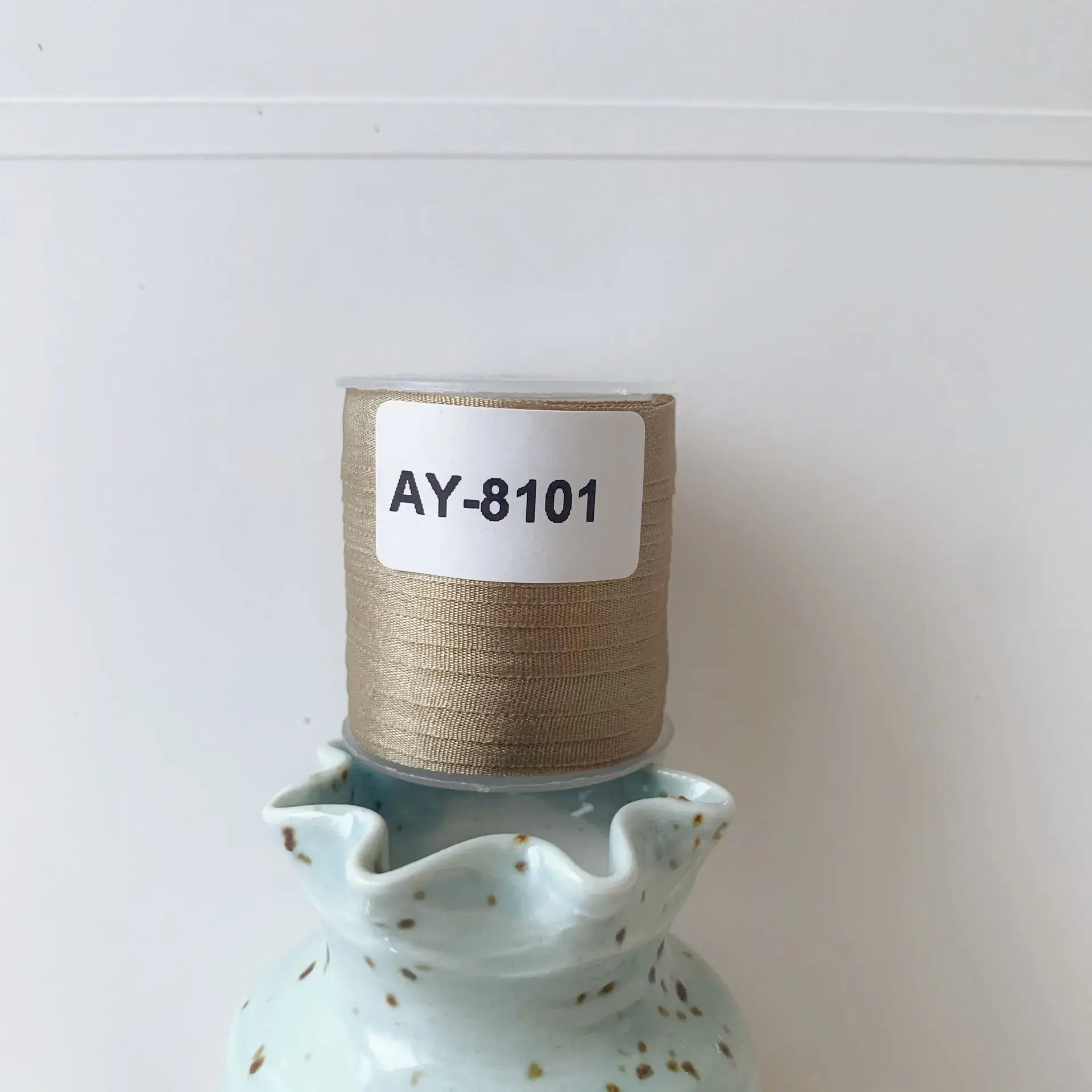 AY-8101 A Roll Wholesale 2mm-36mm 100% Pure Silk Embroidery Ribbons Handcraft Supply Double Faced Thin Taffeta Silk Ribbon
AY-8101 A Roll Wholesale 2mm-36mm 100% Pure Silk Embroidery Ribbons Handcraft Supply Double Faced Thin Taffeta Silk Ribbon