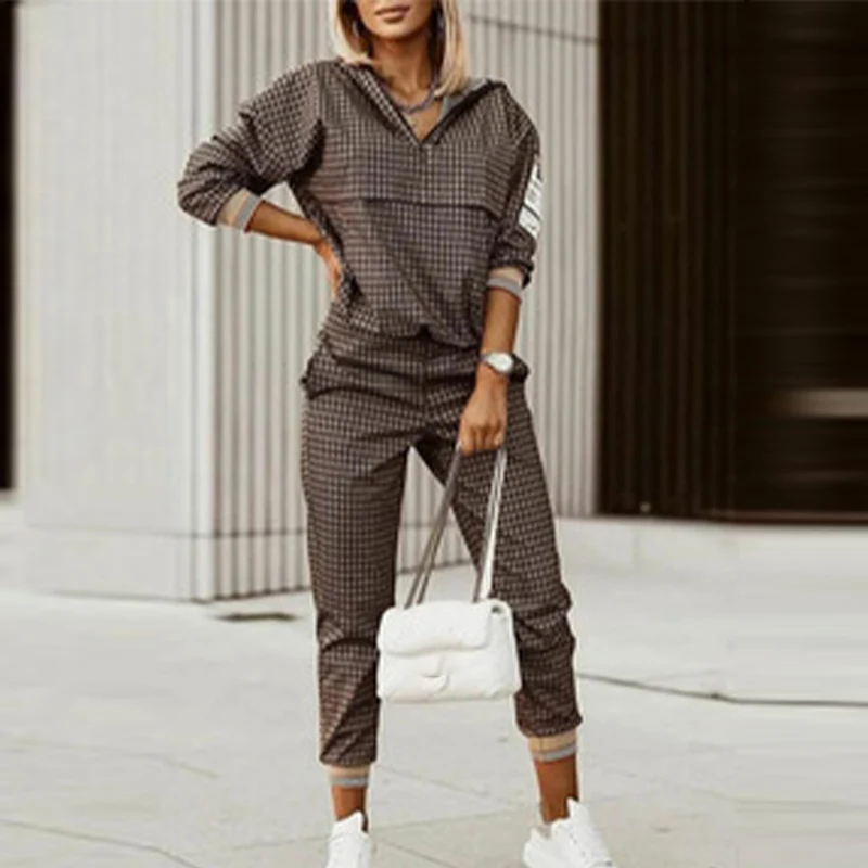 Women's Suit Jogging With Hood Plaid Print Long Sleeve Pencil Pants Suit Female Casual Loose Tracksuits For Women 2021 New
Women's Suit Jogging With Hood Plaid Print Long Sleeve Pencil Pants Suit Female Casual Loose Tracksuits For Women 2021 New