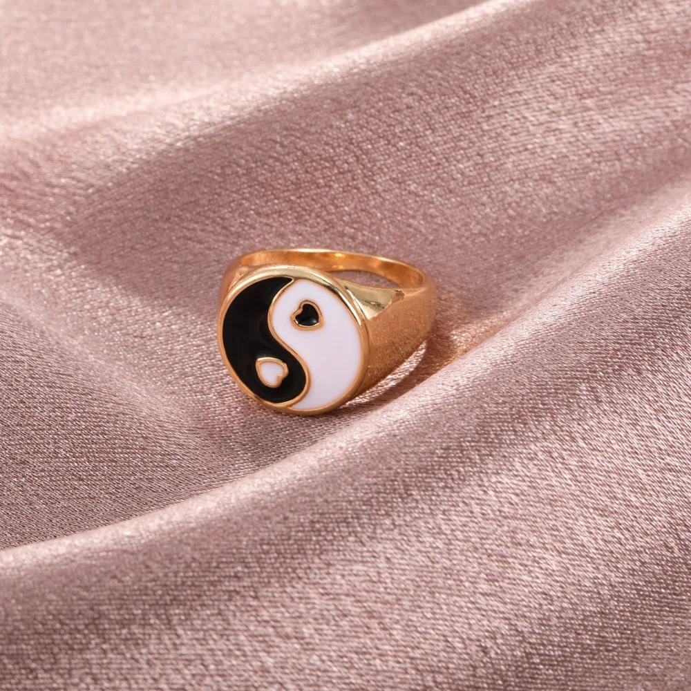 Новое модное металлическое черно-белое симметричное кольцо геометрического символа Йин-Ян Тай Чи ювелирных изделий для летнего путешествия вечеринки подарок для девочек.