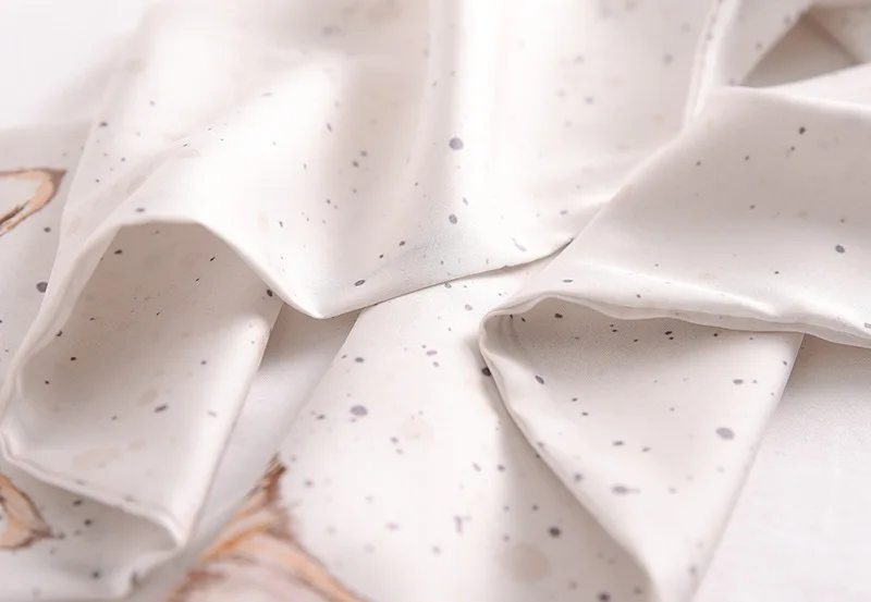 Luxury brand Small Tie Silk Scarf Women Hair Band Kerchief Wrist Ribbons Head Neck Print Satin Bag Scarfs Long Skinny Scarves
Luxury brand Small Tie Silk Scarf Women Hair Band Kerchief Wrist Ribbons Head Neck Print Satin Bag Scarfs Long Skinny Scarves
