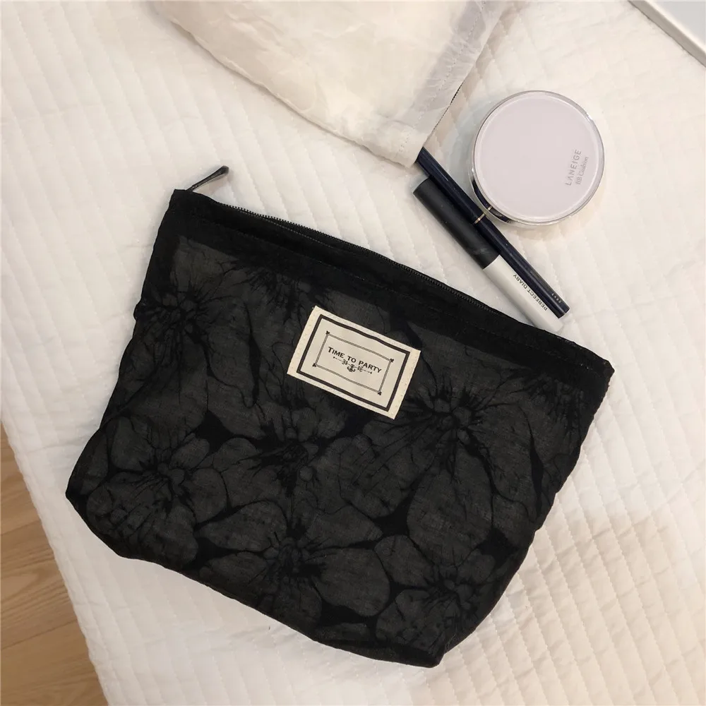 Female Translucent Floral Fabric Roomy Big Capacity Cosmetic Pouch Bag Women Travel Ins Trends Elegant Makeup Kits Organizer Bag
Female Translucent Floral Fabric Roomy Big Capacity Cosmetic Pouch Bag Women Travel Ins Trends Elegant Makeup Kits Organizer Bag