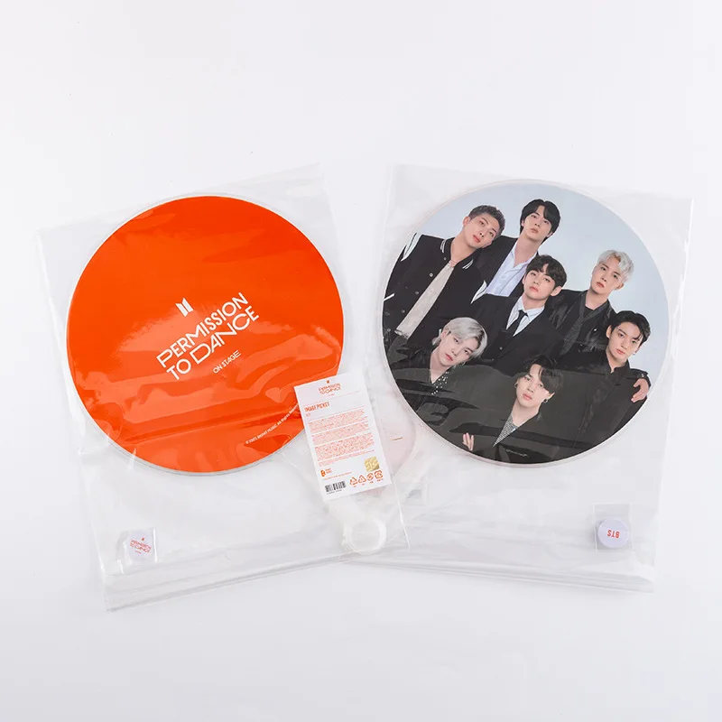 Поклонники Kpop Bangtan Boys PTD, альбом для концертов, поклонники, коллекция игрушек, подарки, ручные поклонники, ПВХ веер, подарок, оптовая продажа
Поклонники Kpop Bangtan Boys PTD, альбом для концертов, поклонники, коллекция игрушек, подарки, ручные поклонники, ПВХ веер, подарок, оптовая продажа