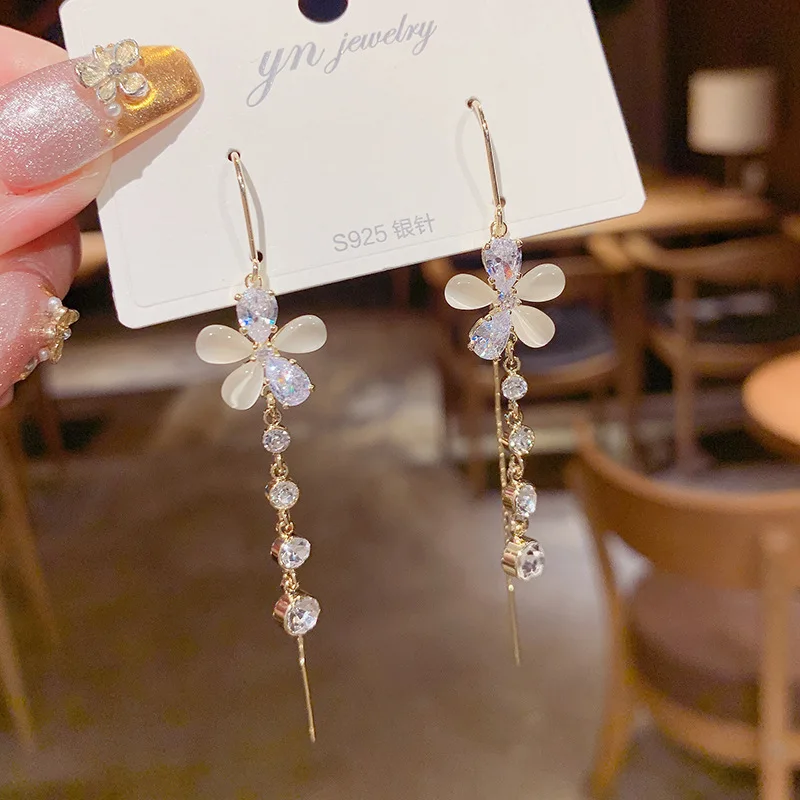 Luxury 14K Real Gold Fashion Opal Flower Long Tassel Needle Stud Earrings for Women Cubic Zircon ZC Earrings
Luxury 14K Real Gold Fashion Opal Flower Long Tassel Needle Stud Earrings for Women Cubic Zircon ZC Earrings