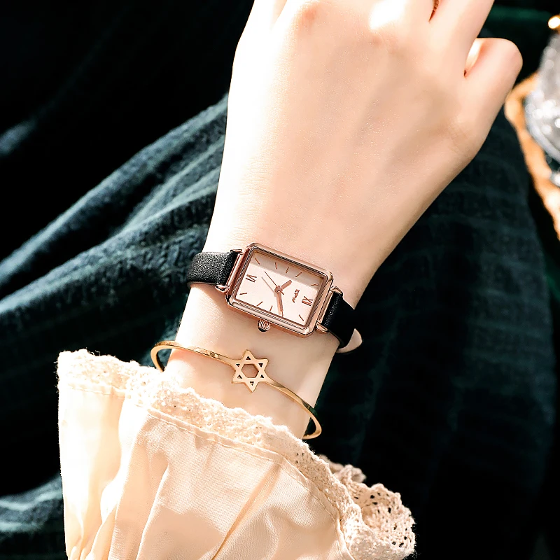 Malachite Woman Quartz Watch Japan Movement Rectangle Ladies Genuine Leather Band Stainless Mesh Band 
Malachite Woman Quartz Watch Japan Movement Rectangle Ladies Genuine Leather Band Stainless Mesh Band
