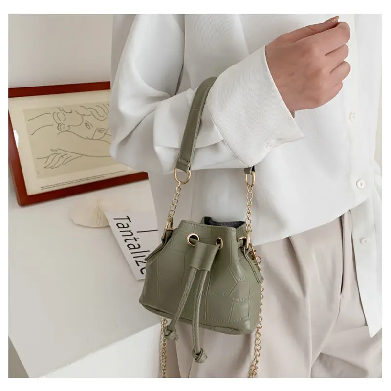 2021 Fashion Trend Women Alligator Pattern PU Leather Bucket Bag Chain Strap Drawstring Shoulder Tote Mini Crossbody Handbags
2021 Fashion Trend Women Alligator Pattern PU Leather Bucket Bag Chain Strap Drawstring Shoulder Tote Mini Crossbody Handbags