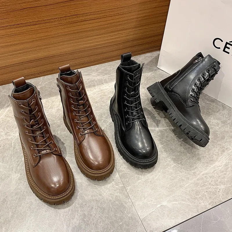 Martin Boots Women's 2021 New British Style Short Boots Women's Autumn And Winter Online Celebrity Round Head And Thick Bottom.
Martin Boots Women's 2021 New British Style Short Boots Women's Autumn And Winter Online Celebrity Round Head And Thick Bottom.