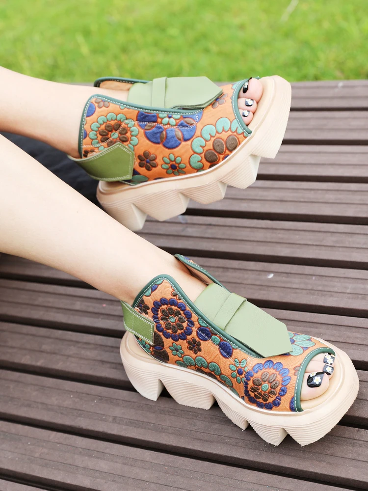 Сандалии женские из натуральной кожи, босоножки на танкетке, с вышивкой, на высоком каблуке, летняя Брендовая обувь ручной работы в ретро ст...
Сандалии женские из натуральной кожи, босоножки на танкетке, с вышивкой, на высоком каблуке, летняя Брендовая обувь ручной работы в ретро ст...