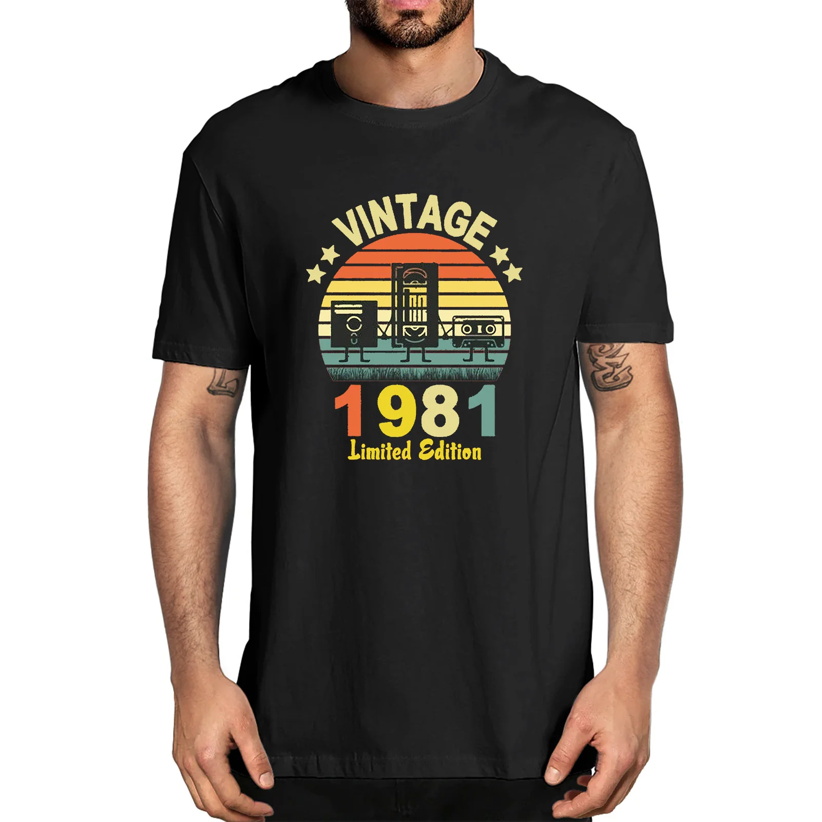 Unisex 100% Cotton Never Forget Vintage Floppy Disk VHS And Cassette Tape 80s Gift 1981 Funny Men's Novelty T-Shirt Summer Women
Unisex 100% Cotton Never Forget Vintage Floppy Disk VHS And Cassette Tape 80s Gift 1981 Funny Men's Novelty T-Shirt Summer Women
