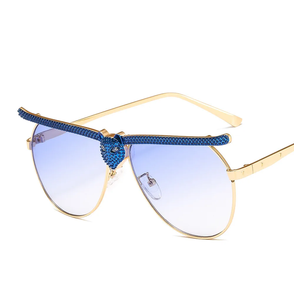 2021 Newest Fashion Sunglasses Luxury Gold Metal Frame UV400 AC Lens Sunglasses Lentes Pilot Sunglasses for men women
2021 Newest Fashion Sunglasses Luxury Gold Metal Frame UV400 AC Lens Sunglasses Lentes Pilot Sunglasses for men women