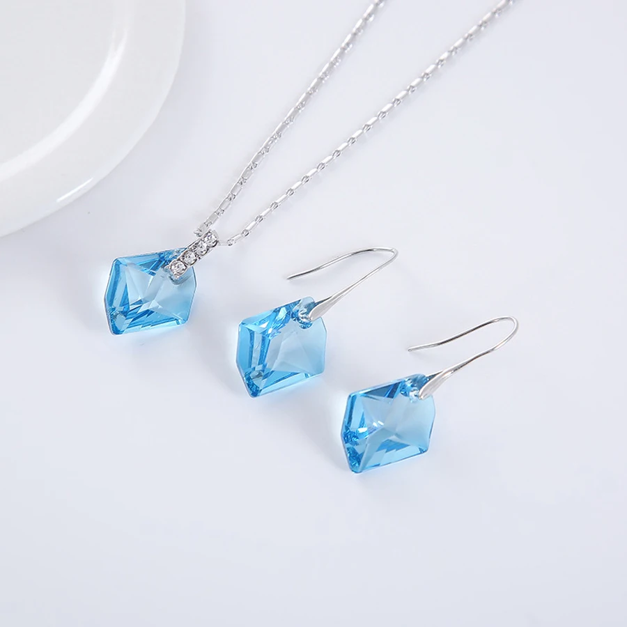 Top quality fashion geometric design women jewlery set made with Austria crystal for bridal wedding bijoux accessories best gift 
Top quality fashion geometric design women jewlery set made with Austria crystal for bridal wedding bijoux accessories best gift