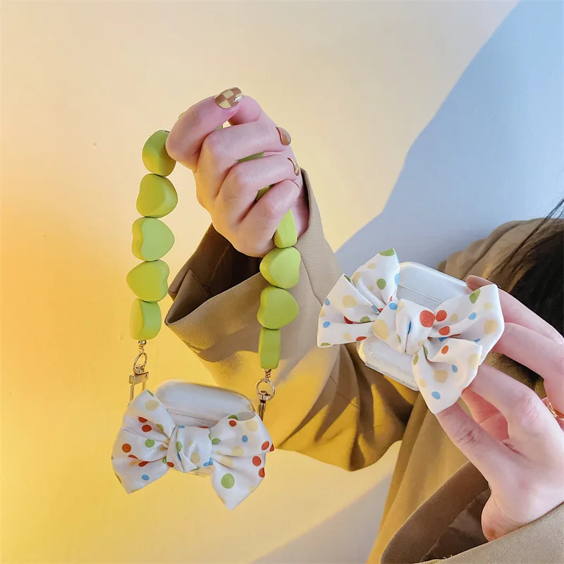 Wave Dot Bow Matcha Green Heart Chain 2021 AirPods 1 and 2 Case Airpods Pro Case Airpod 3 Case Earphone Accessories Case
Wave Dot Bow Matcha Green Heart Chain 2021 AirPods 1 and 2 Case Airpods Pro Case Airpod 3 Case Earphone Accessories Case