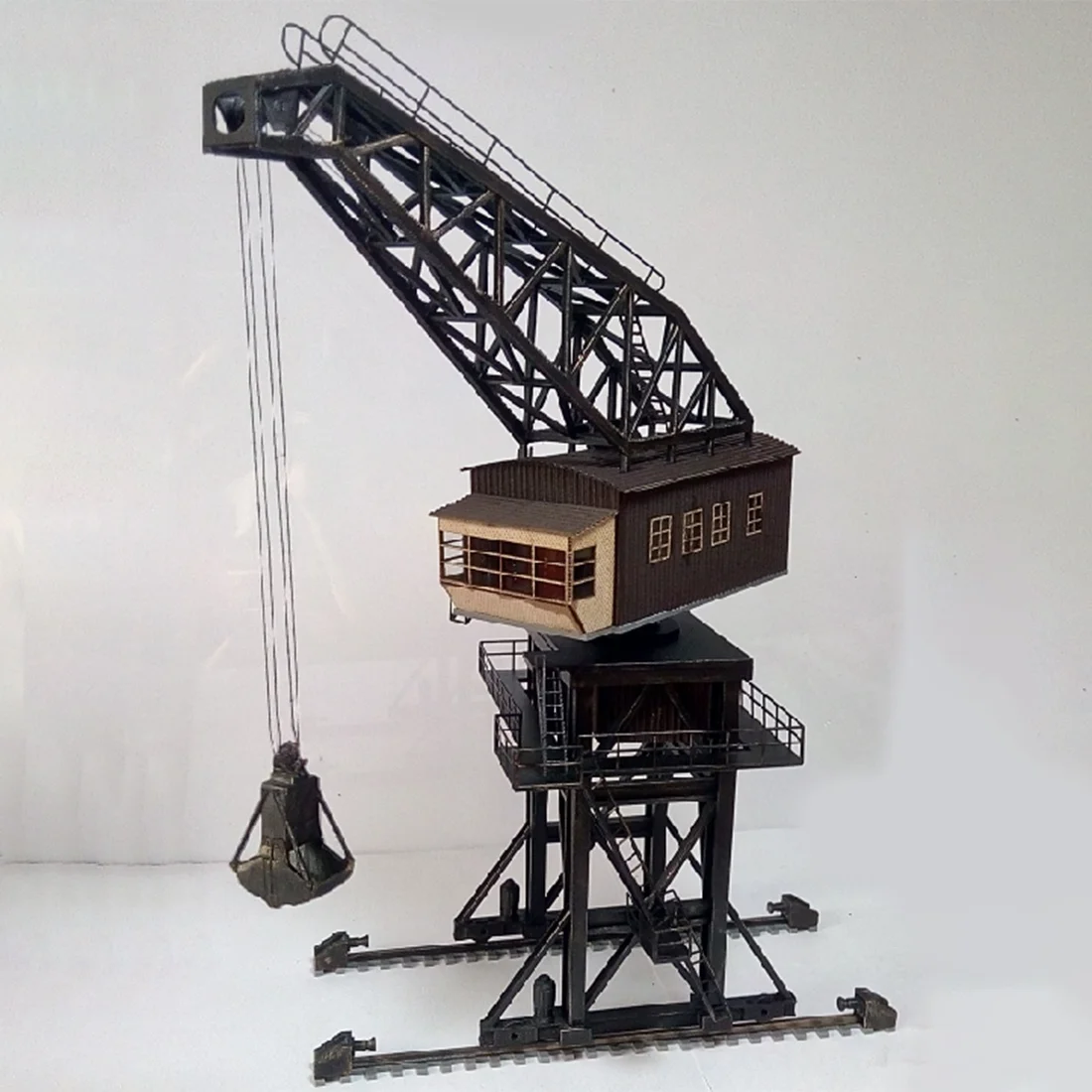 1Set 1:87 HO Scale Train Railway Scene Decoration Large-scale Coal Crane Model for Sand Table
1Set 1:87 HO Scale Train Railway Scene Decoration Large-scale Coal Crane Model for Sand Table