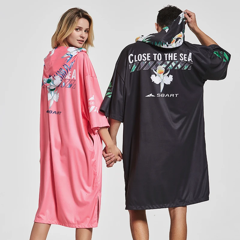 2020 Newest Mens Sunscreen Beach Swimming Cloak Cover-up Bathrobe with Hood Bathing Towel Cape Bathtub Quick-drying Swim Dress
2020 Newest Mens Sunscreen Beach Swimming Cloak Cover-up Bathrobe with Hood Bathing Towel Cape Bathtub Quick-drying Swim Dress