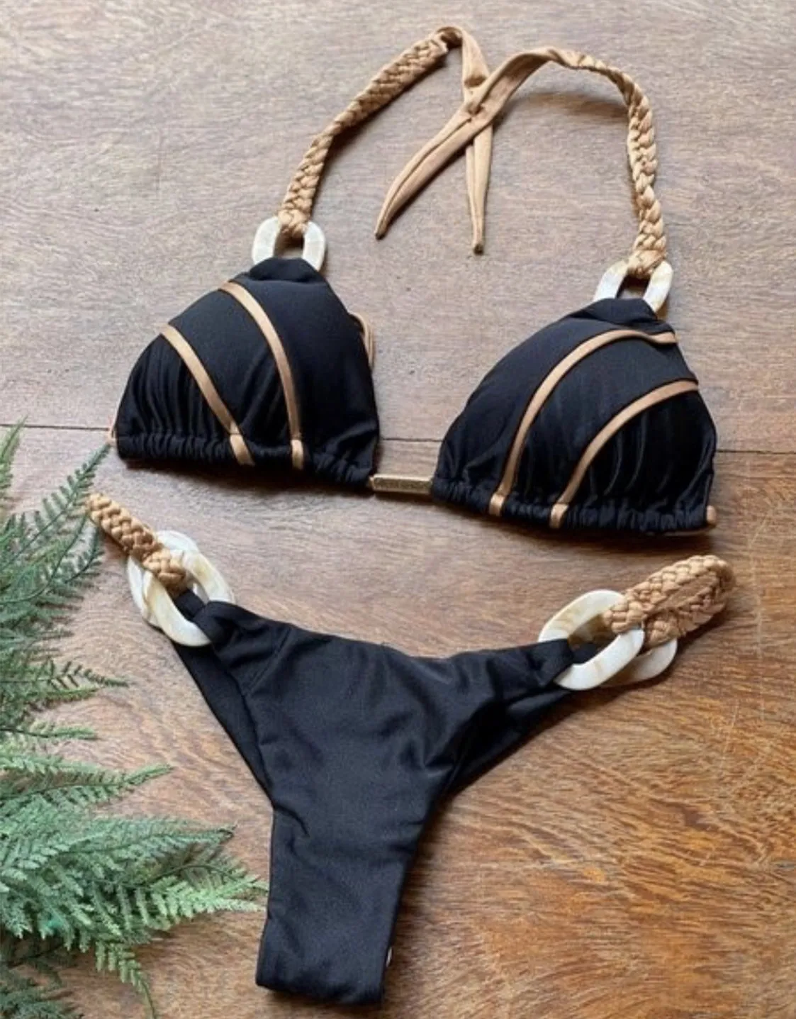 Summer fashion trend casual beach tight elastic swimsuit Tankinis Set strap bikini set sexy comfortable woman swimwear
Summer fashion trend casual beach tight elastic swimsuit Tankinis Set strap bikini set sexy comfortable woman swimwear