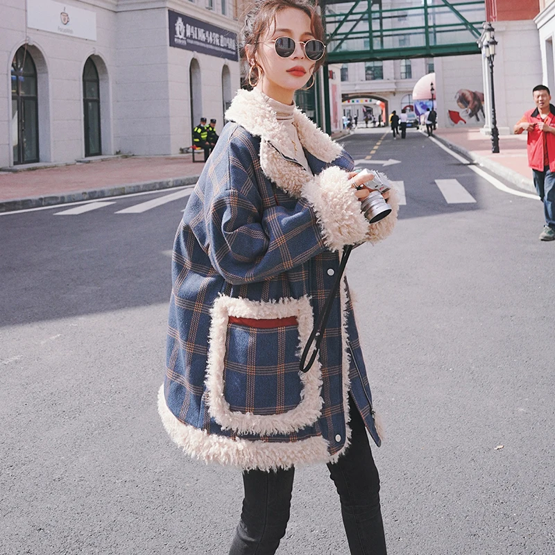 Luck A Women Woolen Jacket Winter New Korean Mid-Length Lamb Wool Warmth Stitching Plaid Loose Big Pocket Fashion Cotton Coat
Luck A Women Woolen Jacket Winter New Korean Mid-Length Lamb Wool Warmth Stitching Plaid Loose Big Pocket Fashion Cotton Coat