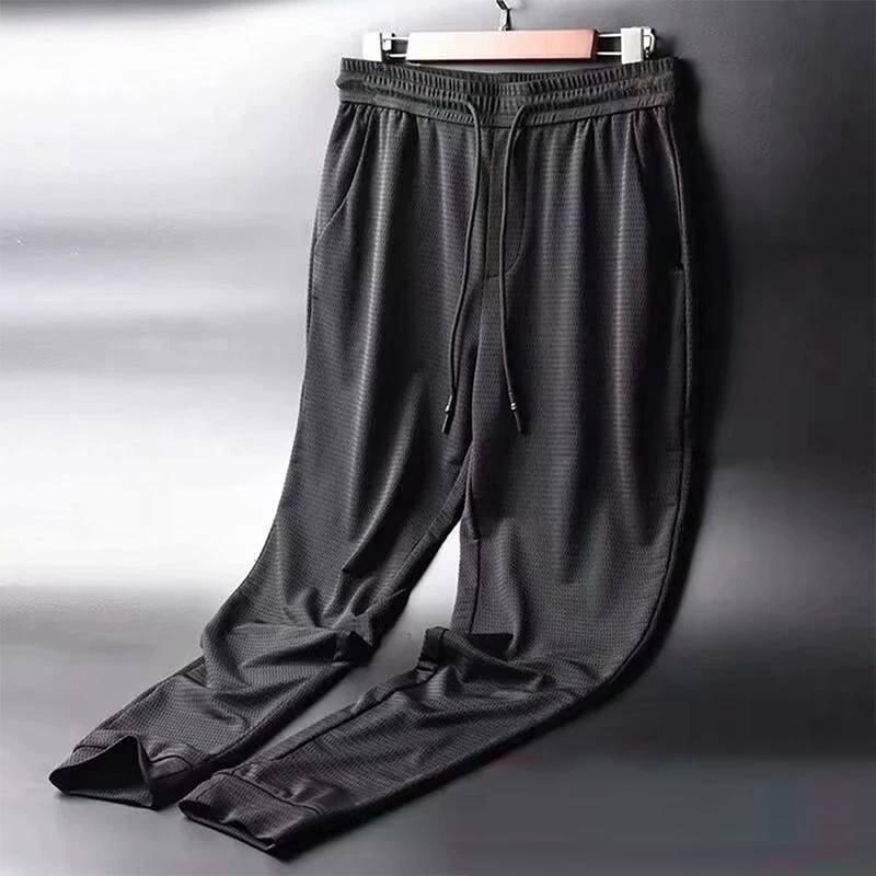 Men's Summer Fitness Casual Pants Quick-Drying Breathable Ice Silk Sports Trousers Thin Straight Pants Young in 150-175cm Tall 
Men's Summer Fitness Casual Pants Quick-Drying Breathable Ice Silk Sports Trousers Thin Straight Pants Young in 150-175cm Tall