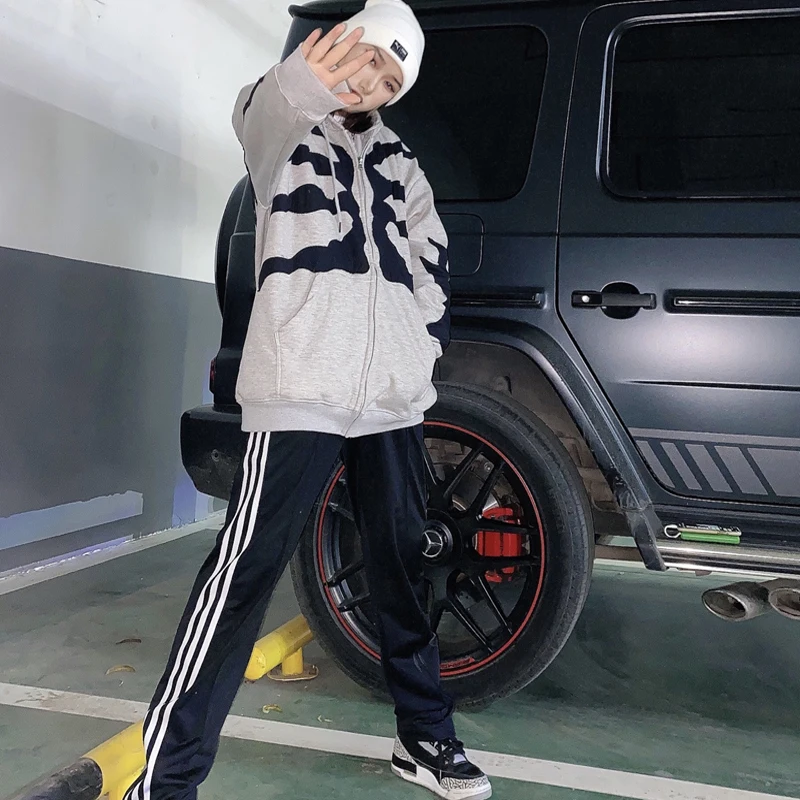 Zip-up Y2k Harajuku Anime Gothic Women Hoodie Loose Skull Print Grunge Winter Long-sleeved Hooded Jacket Solid Color Sweatshirts
Zip-up Y2k Harajuku Anime Gothic Women Hoodie Loose Skull Print Grunge Winter Long-sleeved Hooded Jacket Solid Color Sweatshirts