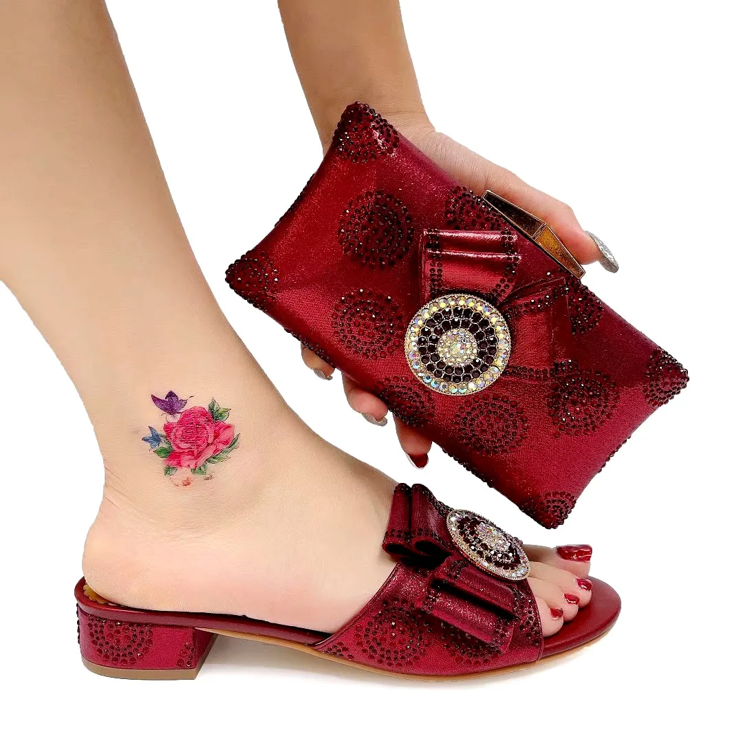 Gorgeous Wine Women Shoes Match Purse With Rhinestones Decorate African Dressing Pumps And Handbag Set A1074,Heel 3CM
Gorgeous Wine Women Shoes Match Purse With Rhinestones Decorate African Dressing Pumps And Handbag Set A1074,Heel 3CM