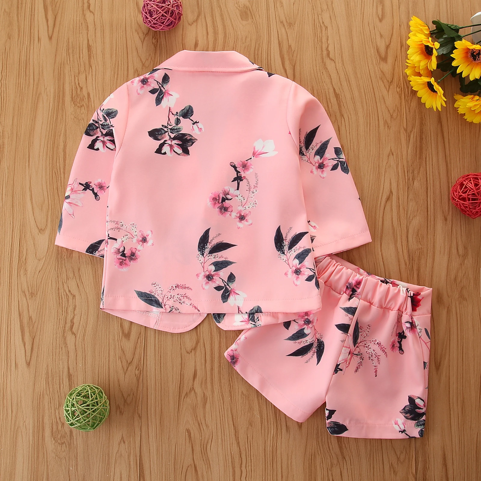 Baby Girl 9M-5T Floral Coat Shorts Suit, Fall Long Sleeve Lapel Collar Buttons 2pcs Sports Formal Party Casual Wear
Baby Girl 9M-5T Floral Coat Shorts Suit, Fall Long Sleeve Lapel Collar Buttons 2pcs Sports Formal Party Casual Wear