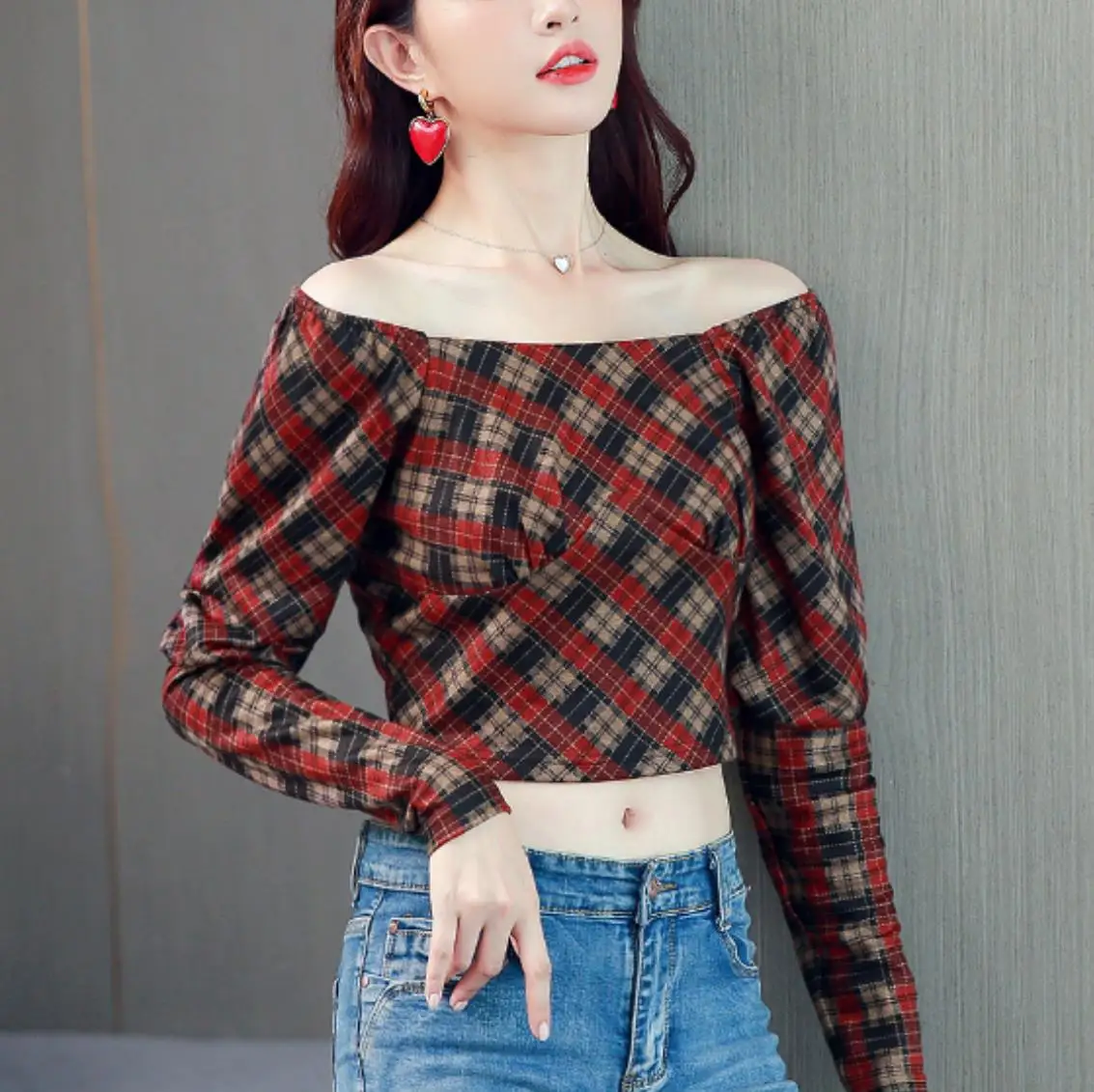 2020 New Spring Summer Korean Slim Bow Plaid Slash Neck slim Blouse Female Sweet long Sleeve Office Ladies Shirt
2020 New Spring Summer Korean Slim Bow Plaid Slash Neck slim Blouse Female Sweet long Sleeve Office Ladies Shirt