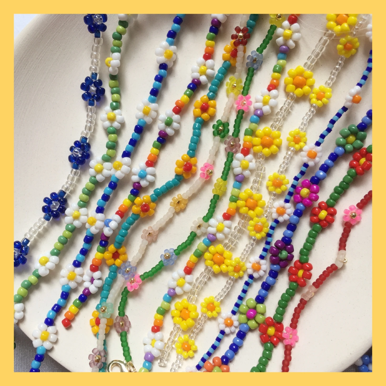 HangZhi 2021 New Colorful Flower Daisy Resin Beaded Necklace Clavicle Choker Party Jewelry Women Feminine Fashion Summer
HangZhi 2021 New Colorful Flower Daisy Resin Beaded Necklace Clavicle Choker Party Jewelry Women Feminine Fashion Summer