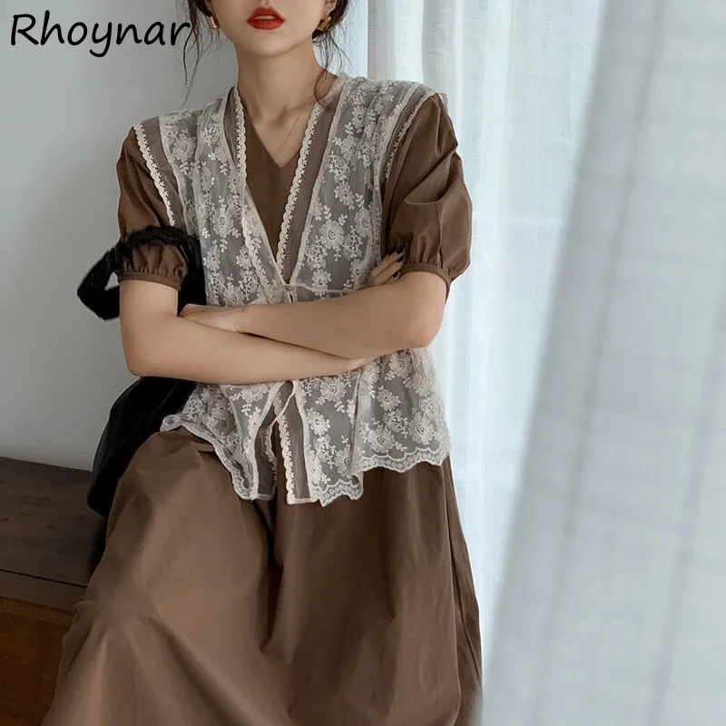 Vests Women Outwear New Summer Korean Style Sleeveless All-match Lace Loose Soft Thin Elegant Temperament See Through Waistcoats 
Vests Women Outwear New Summer Korean Style Sleeveless All-match Lace Loose Soft Thin Elegant Temperament See Through Waistcoats
