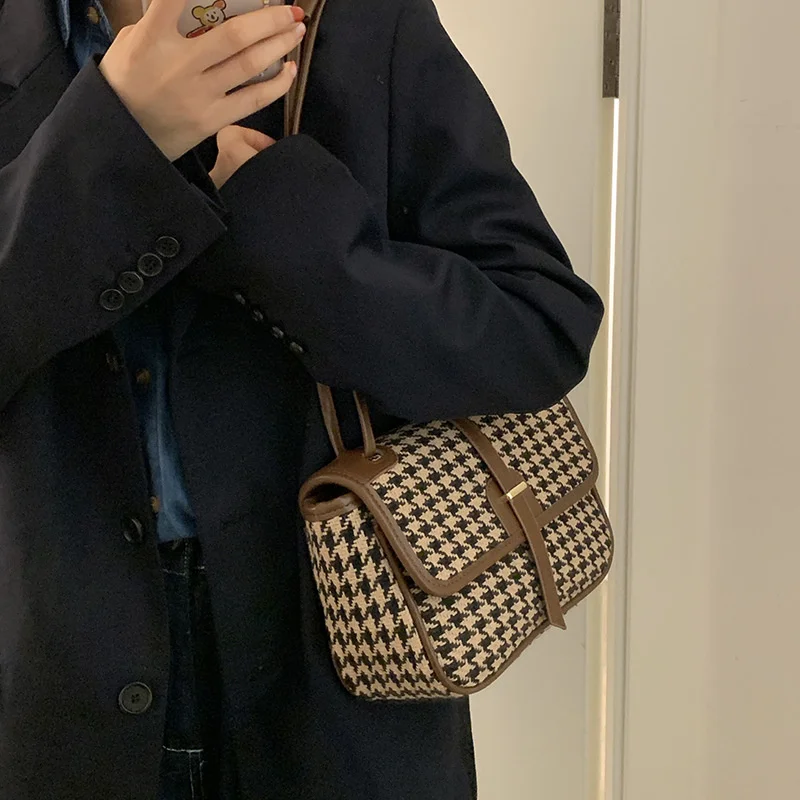Qianniao lattice small square bag women's autumn new fashion armpit bag versatile ins Single Shoulder Messenger Bag
Qianniao lattice small square bag women's autumn new fashion armpit bag versatile ins Single Shoulder Messenger Bag