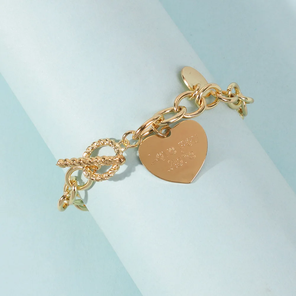 Female Fashion Classic Disc Bracelet Letter Llove Punk SimpleJewelryTemperamentHipster ins Popular Jewelry B1189
Female Fashion Classic Disc Bracelet Letter Llove Punk SimpleJewelryTemperamentHipster ins Popular Jewelry B1189