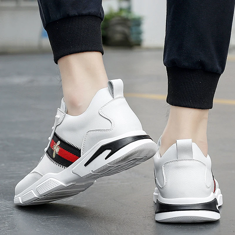 2021 new men casual shoes men shoes fashion breathable running shoe flat-bottomed thick-soled sports shoe increased leather shoe 
2021 new men casual shoes men shoes fashion breathable running shoe flat-bottomed thick-soled sports shoe increased leather shoe