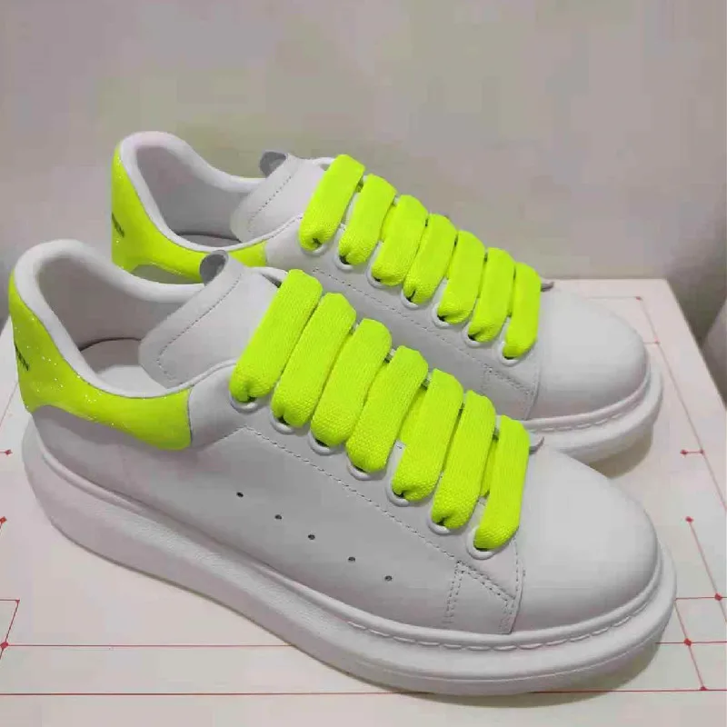 2021 Youth Fashion Couple Shoes Ladies Casual Shoes Men's Casual Shoes Luminous Little White Shoes New Size 35-44
2021 Youth Fashion Couple Shoes Ladies Casual Shoes Men's Casual Shoes Luminous Little White Shoes New Size 35-44
