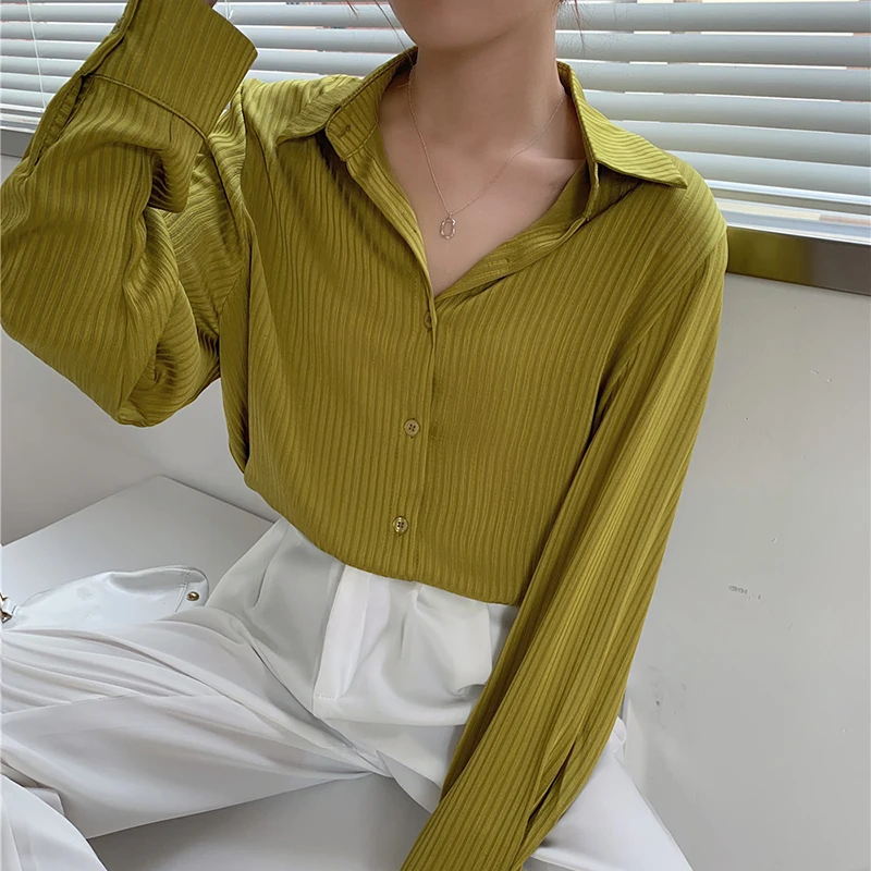 2021 New Autumn Elegant Office Ladies Striped Blouses Tops Chic Long Sleeve Single-breasted Loose Women Shirts Blusas Mujer
2021 New Autumn Elegant Office Ladies Striped Blouses Tops Chic Long Sleeve Single-breasted Loose Women Shirts Blusas Mujer